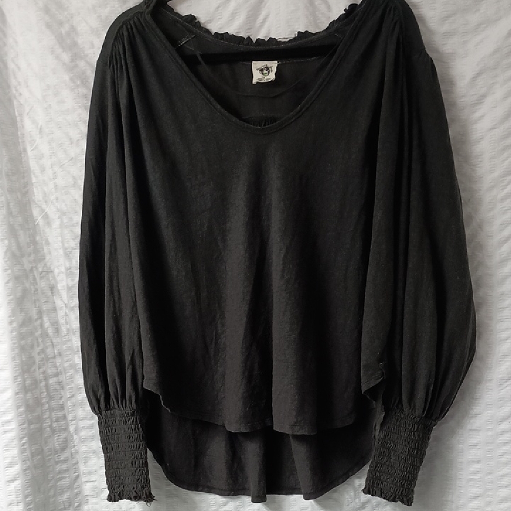 We The Free Black Peasant V-neck Top S